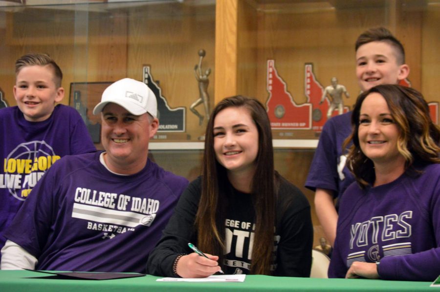 Allie Cannon commits to play basketball at College of Idaho