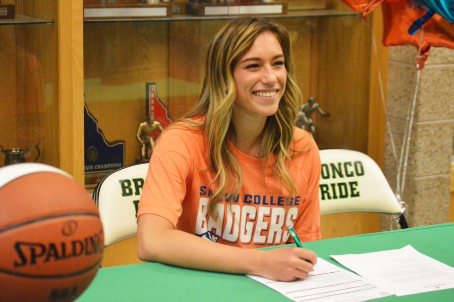 Olivia Arave signs to play basketball with Snow College