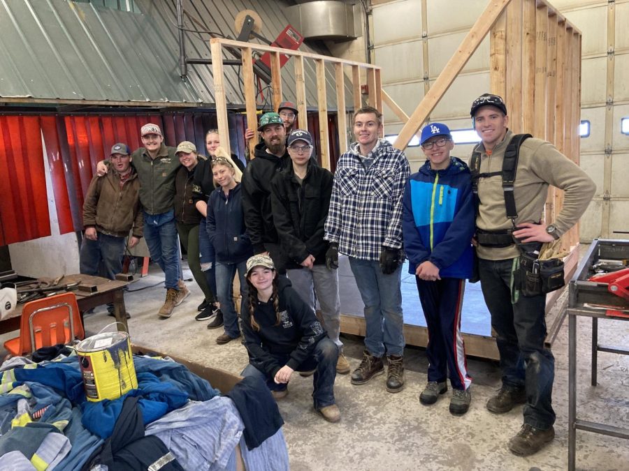 BHS Diversity Club Builds Shed with the CTE Program
